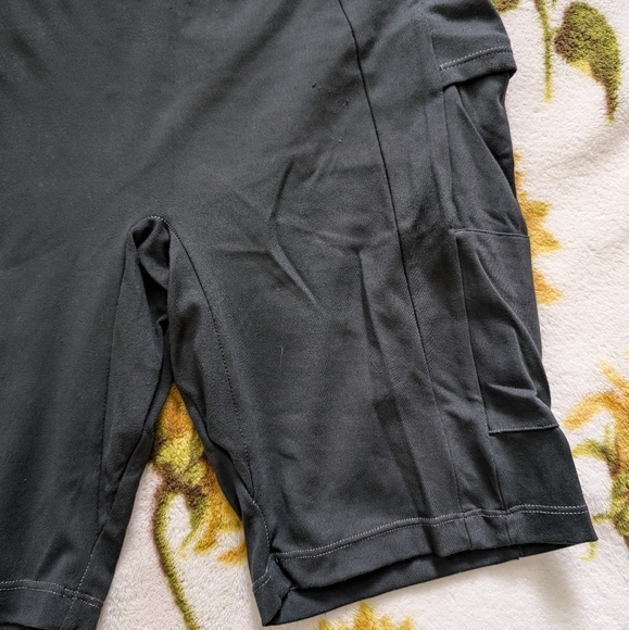 Gymshark Multi Pocket Bike Shorts - Picture 6 of 15